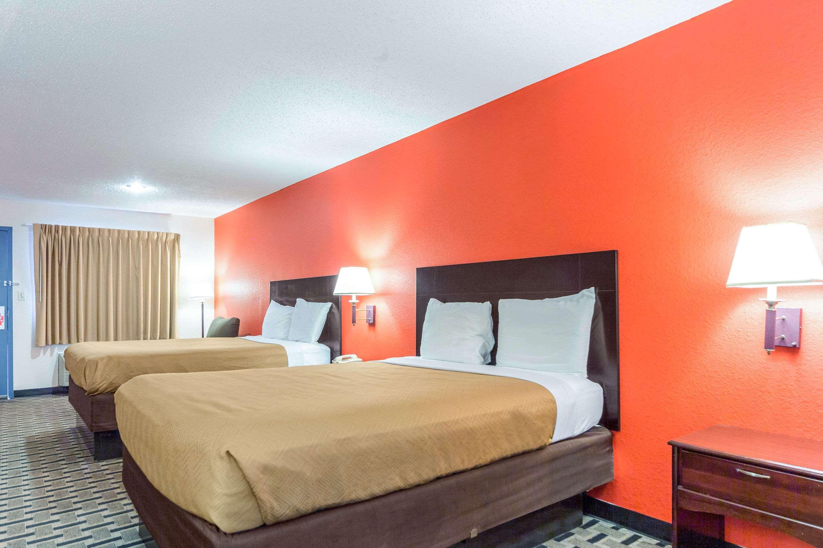 Econo Lodge לורל מראה חיצוני תמונה