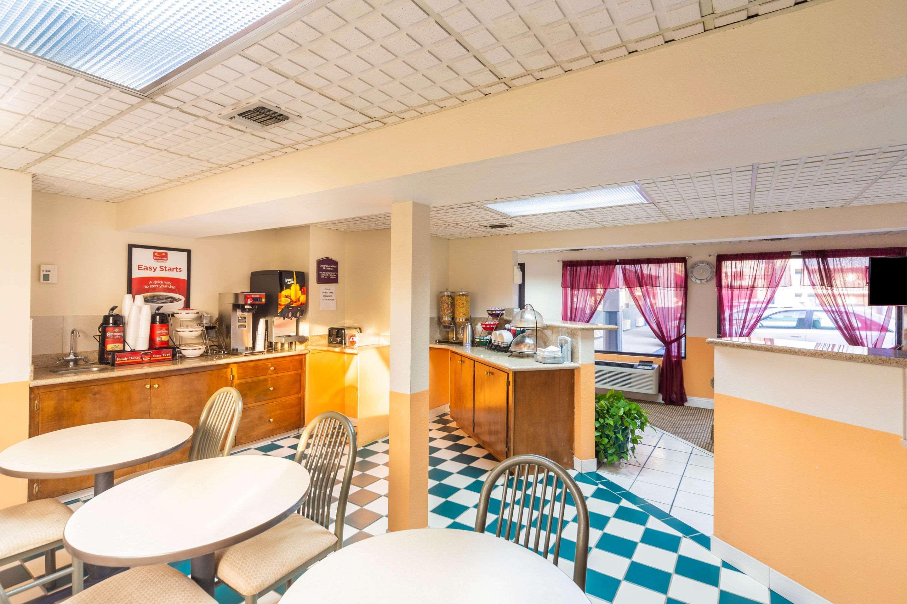Econo Lodge לורל מראה חיצוני תמונה