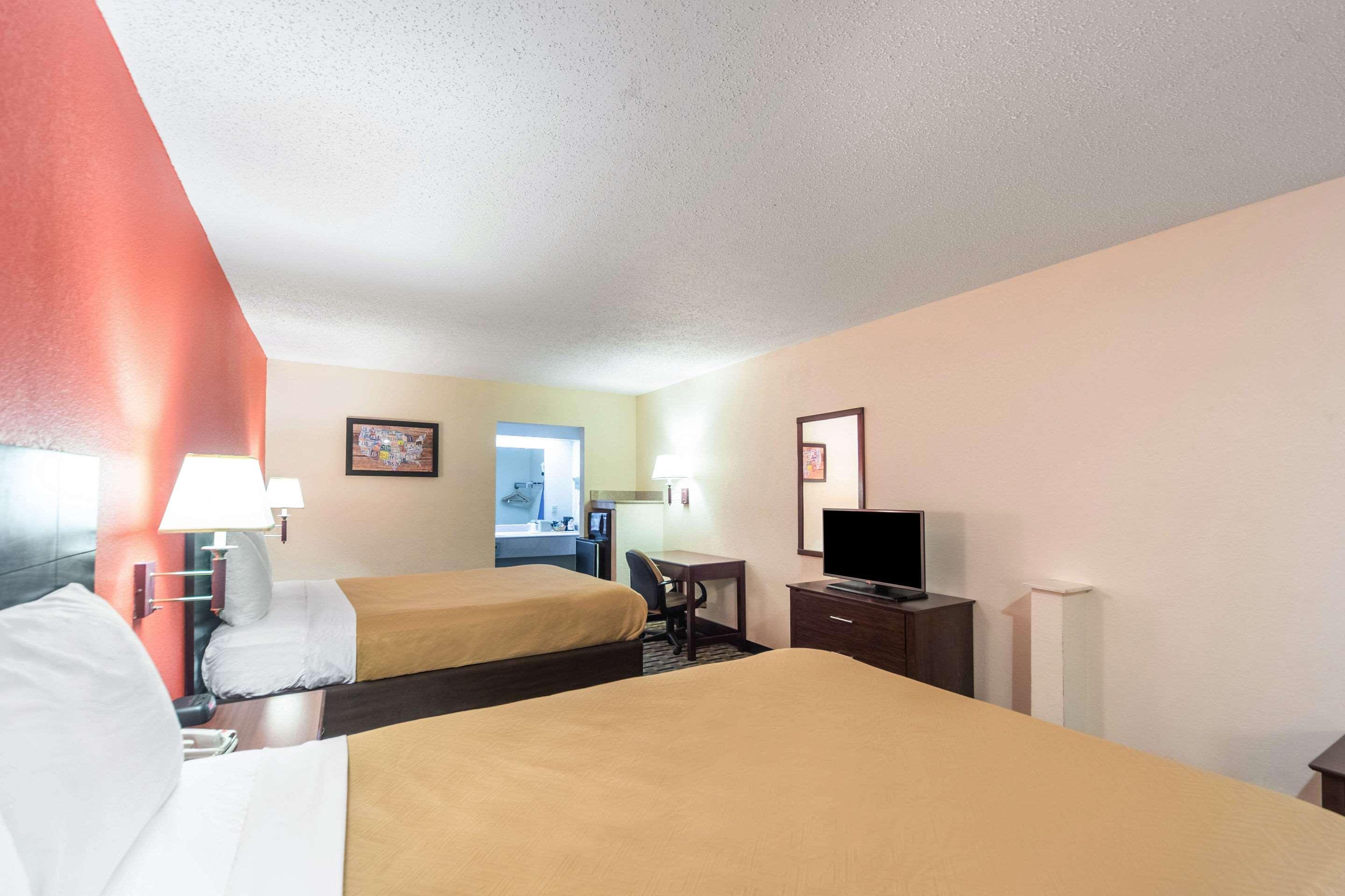 Econo Lodge לורל מראה חיצוני תמונה