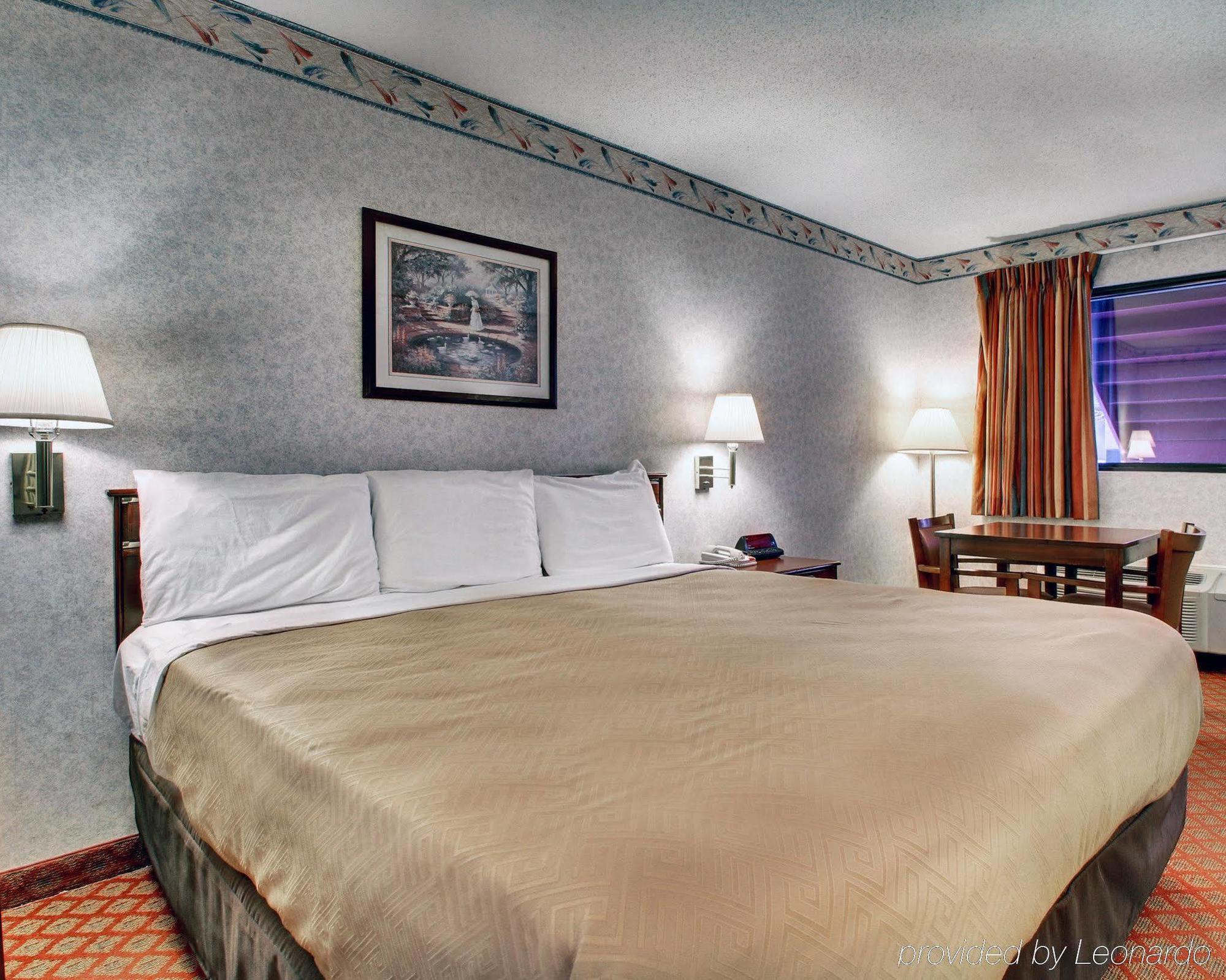 Econo Lodge לורל מראה חיצוני תמונה
