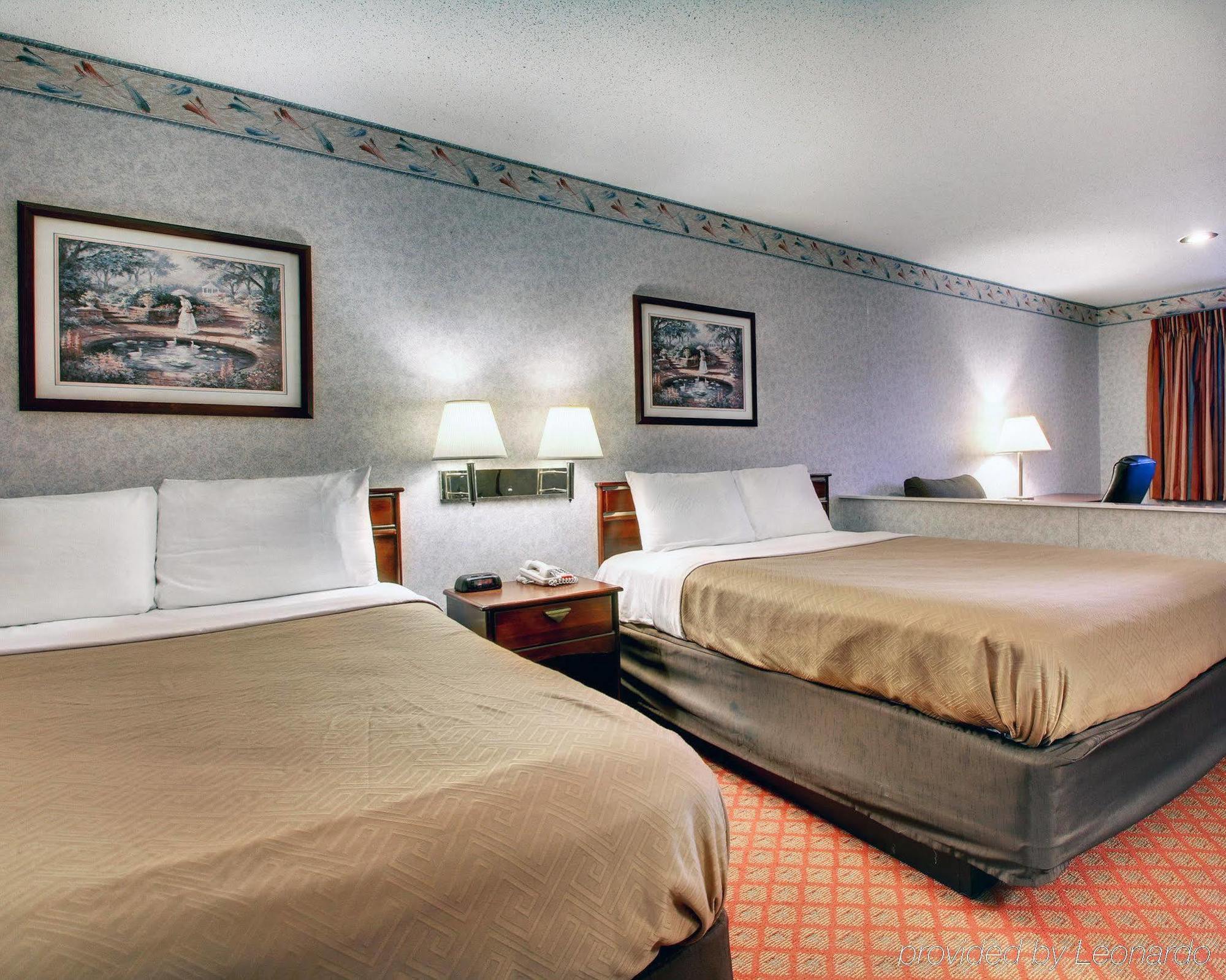 Econo Lodge לורל מראה חיצוני תמונה